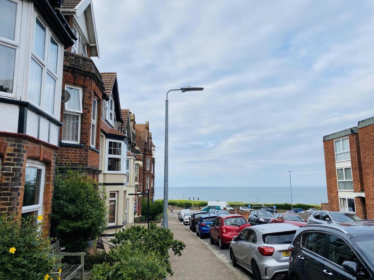 Coast House Cromer - Sleeps 15, Hot Tub, Sea Views Villa Exterior photo