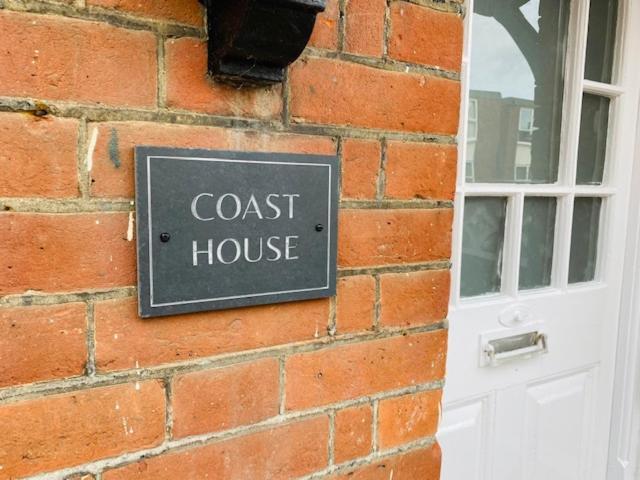 Coast House Cromer - Sleeps 15, Hot Tub, Sea Views Villa Exterior photo